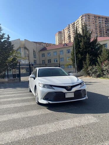 тойота камри 2012 цена: Təcili köçlə əlaqədar. Toyota Camry sedan — ağ rəng, geniş salon və — 7