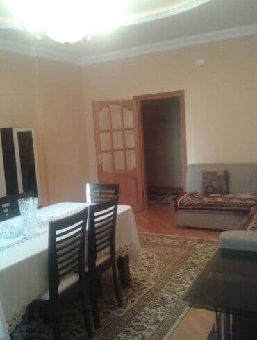 продажа недвижимости в баку: Geniş və işıqlı mənzil interyeri - Geniş dəhliz: Uzun koridor, ağ — 9