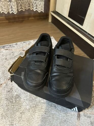 krasovka qizlar ucun: Krossovka, Uniseks, 38, Adidas — 2