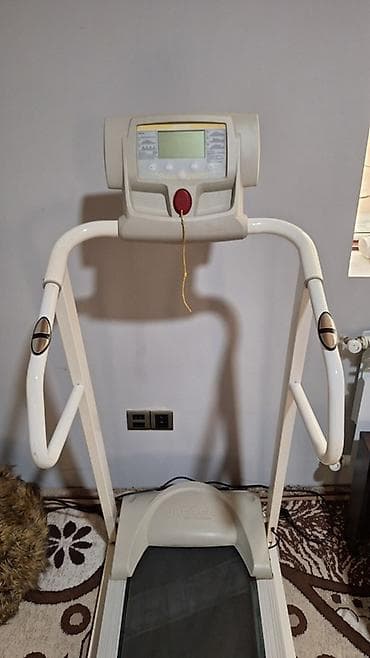 Ev üçün qaçış aparatı (treadmill) - Kompakt, qatlanan dizayn: arxa