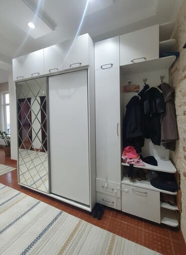 siyirməli dolab: İşlənmiş, Kupe, 2 qapılı Künc dolab, Dəhliz dolabı — 3