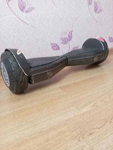 Korpus karbon naxışlı özünü tarazlayan skuter (hoverboard) - Təkər