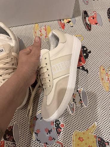 Uşaq geyimi və ayaqqabıları: Rəng - Bej Krossovkalar, Ölçü: 36, Uniseks — 5