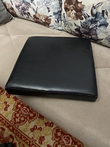 İşlənmiş, Pufik oturacaq, Süni dəri, rəng - Qara