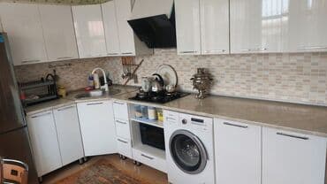 saray həyət evləri: Pirşağı qəs. 4 otaqlı, 180 kv. m, Orta təmir — 2