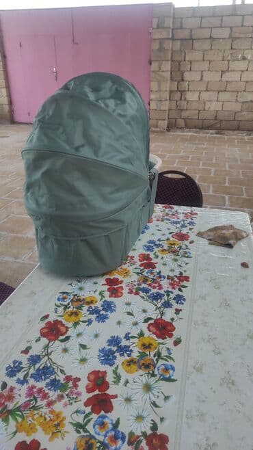 uşaq kolyaskaları: Çıxarıla bilən beşikli araba, Yaş: 1-6 ay — 1