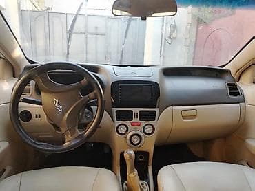 opel astra h arxa stop: Ağ rəngli hatchback, 5 qapı, Azərbaycan nömrə nişanı 01-CV-167 — 5