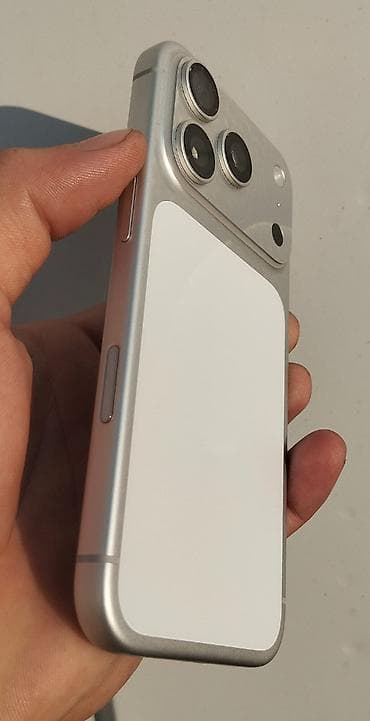 mac pro: IPhone 17 Pro, 256 GB, Matte Silver, Simsiz şarj, Face ID — 1