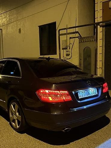 13 disk: Mercedes-Benz E-Class: 2.2 l | 2011 il Sedan — 4