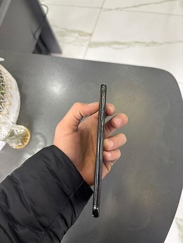 appl: IPhone Xs Max, 64 GB, Qara, Face ID — 2