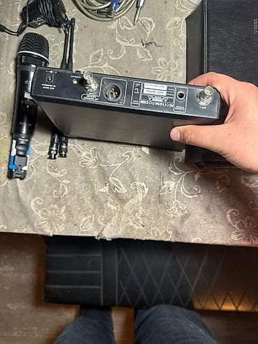 ipad 9 qiyməti: Simsiz mikrofon sistemi – VHF diapazonu Dəst tərkibi: - Simsiz əl — 2