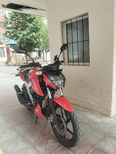 TVS Apache RTR 160 motosiklet - Model: TVS Apache RTR 160 (naked — 2