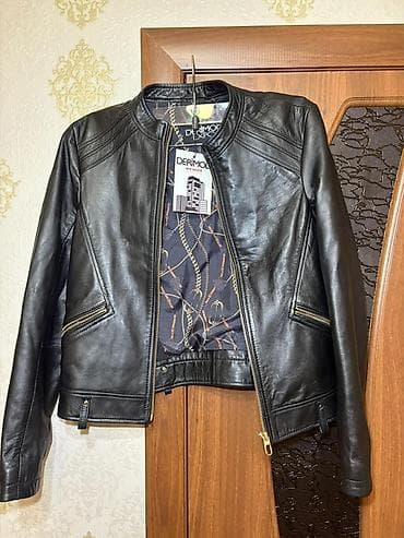 Derimod qadın dəri gödəkçə - Material: orijinal dəri - Rəng: qara -