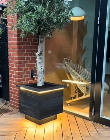 qızıl gül buketi: Dibçək Ağacdan hazırlanmış dekorativ uzun formalı çiçək yeşikləri - — 8