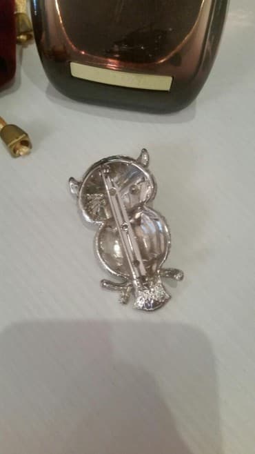 xari bulbul simvolu: Брошь.Brosh, Italiya, agırdı; skidkada 43 manata alinib(butik) — 2