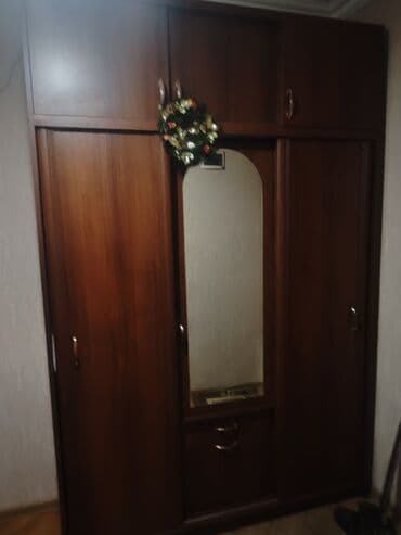 Dolablar: Kupe, 3 qapılı Düz dolab, Dəhliz dolabı — 1