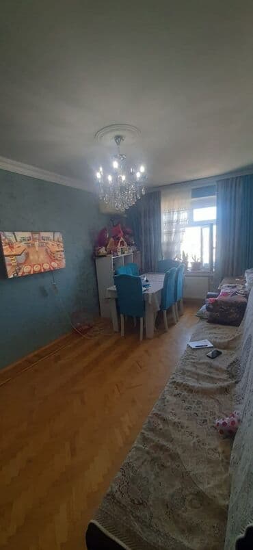 abseron gencler seherciyi evler: Bakı, Bakıxanov qəs., 3 otaqlı, Köhnə tikili, m. Neftçilər, 80 kv. m — 1