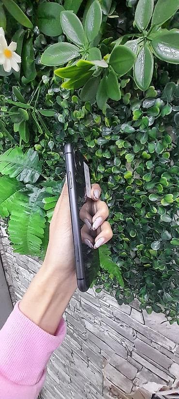 iphone 17 pro qiymət: IPhone 11, 64 GB, Qara, Face ID — 2