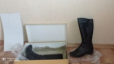 Бусы: Ботфорты, Burberry, Размер: 39, цвет - Черный, Б/у — 8