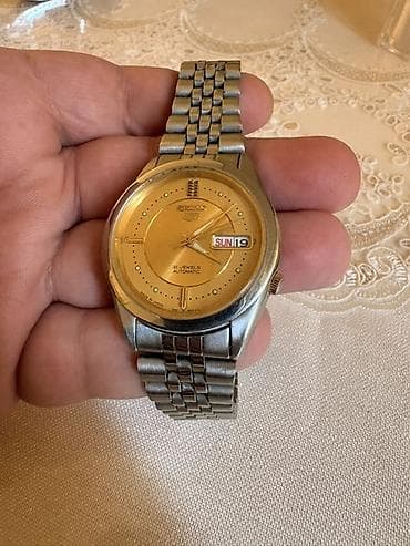 saat alan: Seiko 5 saatı. Tam original və problemsizdir. Türkiyədən auksiondan — 1