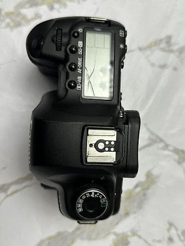 Canon EOS 5D Mark II (body) - Tam kadr (Full Frame) DSLR fotoaparat — 2