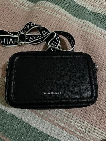 Çantalar: Chiara Ferragni çiyin çantası- 30 AZN alınıb, 1-2 dəfə taxmışam. Real — 2