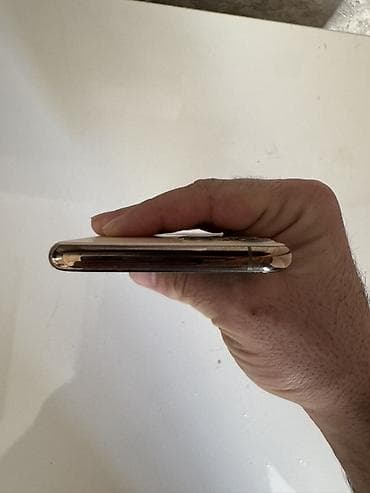 iphone qulaqcıq: IPhone 11 Pro, Qızılı, Face ID — 3