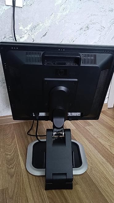 ikinci el pc: Monitor satılır 60 manata real alıcılar əlaqə saxlasın — 2
