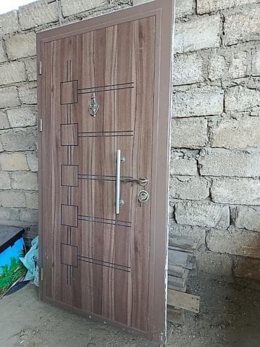 seyf qapilar 2022: Seyf qapi idyal vezyietde - Material: polad karkas, üzərində taxta — 1