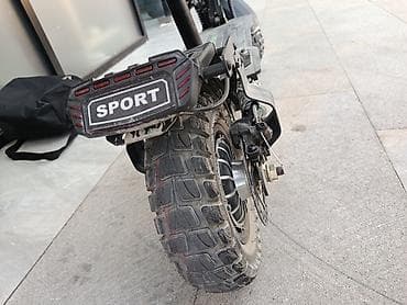 surron bike: Ağır yolsuzluq üçün hazırlanmış elektrikli skuter Xüsusiyyətlər: - — 3