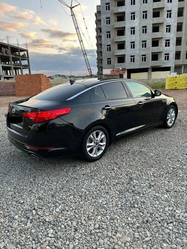 traktor altlıqlı qara qadın bosonojkaları: Kia Optima: 2.4 l | 2013 il Sedan — 11