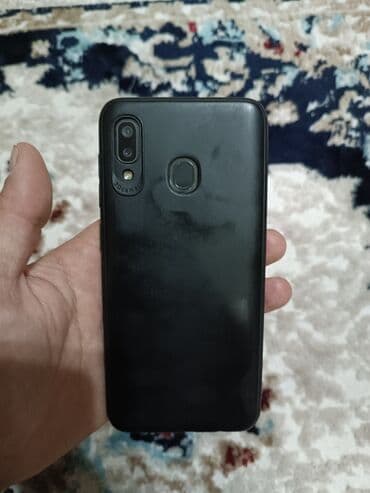 gps avto: Samsung Galaxy A30, 32 GB, rəng - Qara, İki sim kartlı — 2