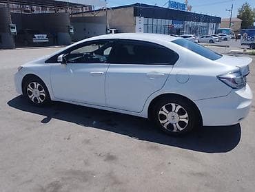 byd qin plus: Honda Civic: 1.6 l | 2013 il Sedan — 6