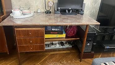 taxta mebel: Retro mebel dəsti – palıd rəngli, cilalı taxta Tərkibi: - İki qapılı — 2