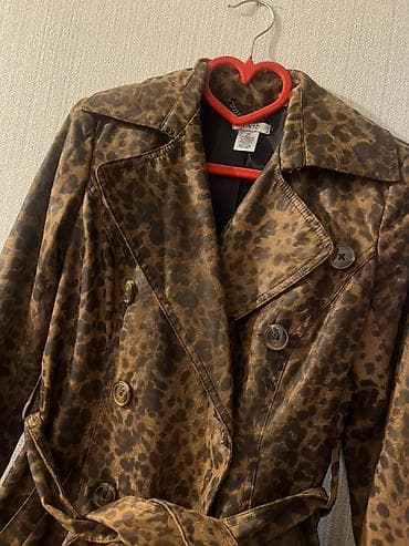 Qadınlar üçün leopard naxışlı trençkot - Model: iki cərgəli düyməli — 1