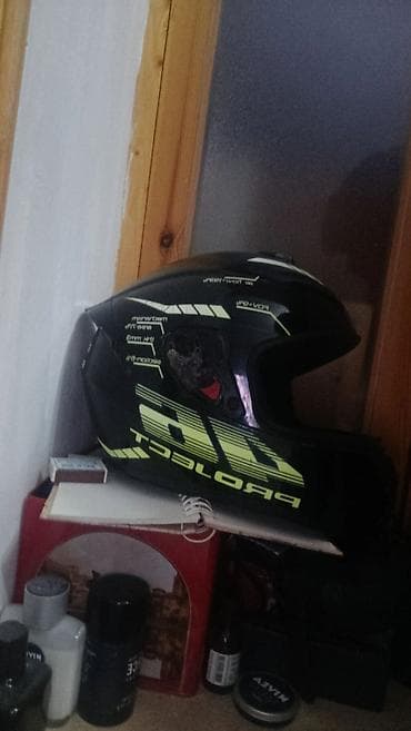 mtb kask: Salam vizoruda var qara Vp aktivdi 7 24 moto satılıb kask qalıb — 1