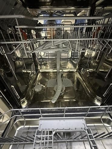 wortex su filteri: Qabyuyan maşın Hotpoint-Ariston, Tam qabaritli (60 sm.), Quraşdırılan — 9