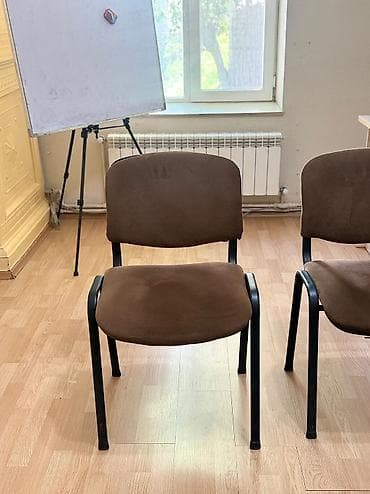 Mebel: 9 stul(oturacaq) satılır. Hamısı birlikdə 90 azn. 2 dənəsi qara 7 — 3