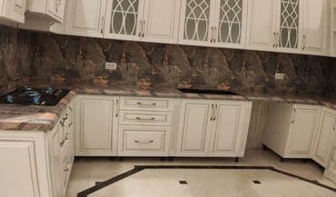 стеклянный фартук для кухни: Mərmər Suni tokme Korian Mərmər ve Korian Her cur Mərmərler metbex — 2