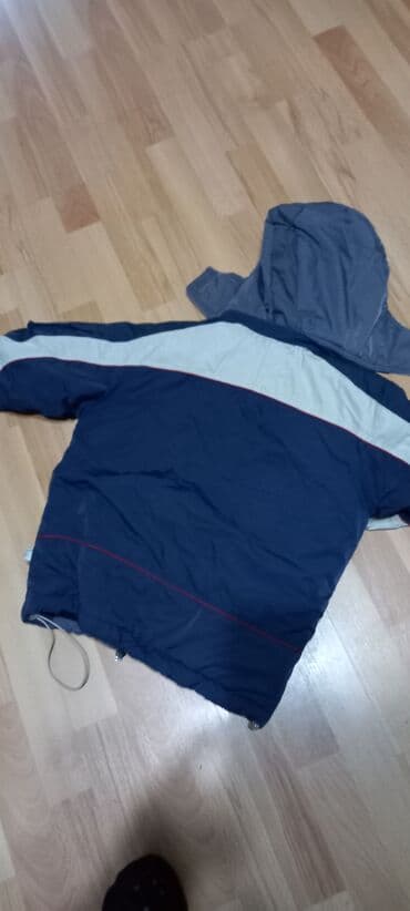 дождевик купить в баку: Uşaq qış gödəkçəsi yaş 7/8 - Rəng: tünd mavi-boz kombin, çiyinlərdə — 3
