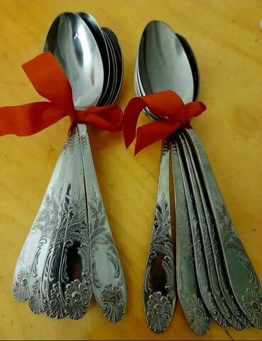 SSSR.1961 ci il.
12,ədəd,xorək,qaşıqları 
təzə