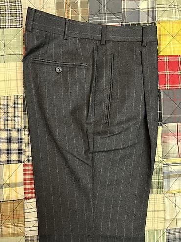 alt paltar: Klassik kişi şalvarı – tünd boz rəngdə, incə şaquli tünd-açıq cizgili — 4