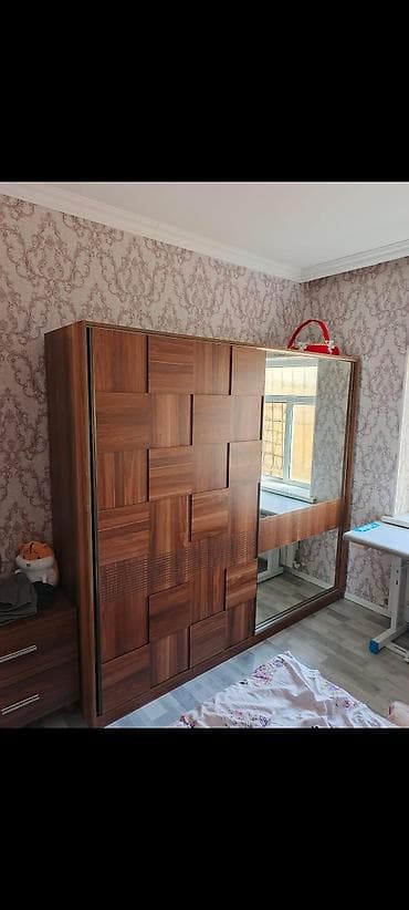 *ZB* *DOLAB* Qiymet *250 azn* Hündürlük 212 sm Eni 238 sm Dərinlik 55