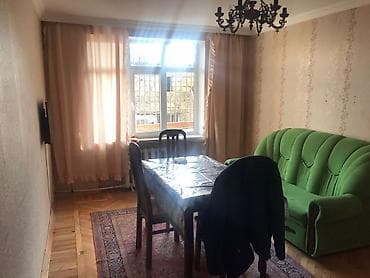 ev: *Roya*. Kod : 4676 Kiraye verilir Uwaq hazirlayan Mellimelere — 4