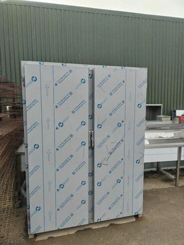 Soyuducu vitrinləri: Məhsul: Şüşəli soyuducu vitrin stendləri Təyinat: - Kafe, restoran — 10