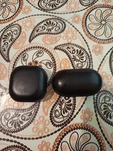 TWS simsiz qulaqcıqlar – 2 fərqli model Xüsusiyyətlər: - Tam simsiz