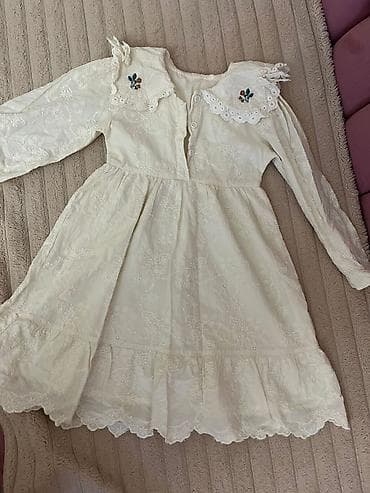 Cox az geyilib. Demek olar tezedir. Sehifemde paltar coxdur. 4-5 yaş