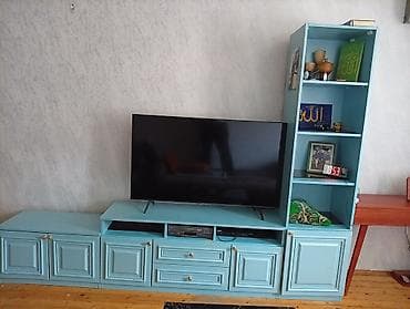 televizo: Mavi rəngli modul TV stendi və vitrinli rəf sistemi qara şüşə bütün — 3