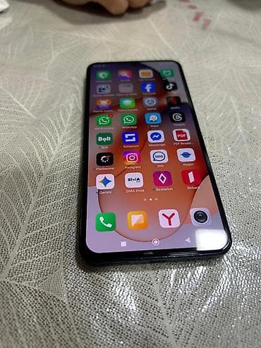 xiaomi mi 11: Xiaomi rəng - Qara, 
 İki sim kartlı — 1