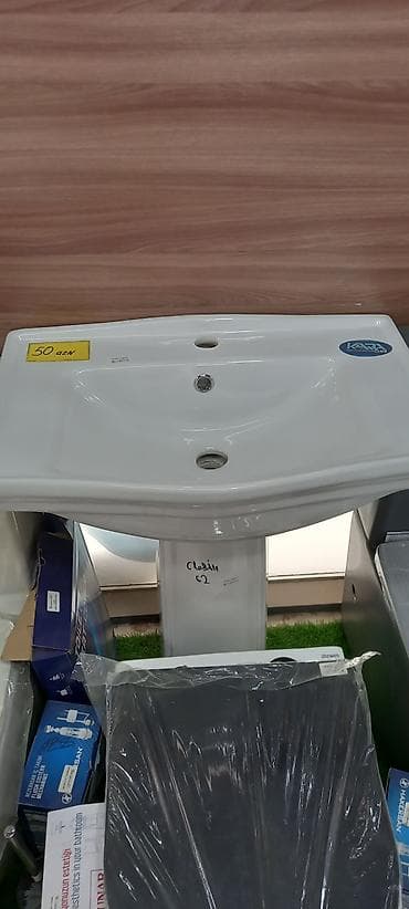 Keramika hamam rakovinası (piyedestal ilə) - Material: parlaq